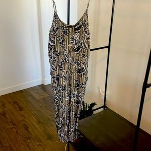 SOLD Comfy jumpsuit!